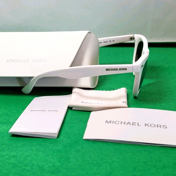 Michael Kors Women's MK 1064 & MK 2074 bundle - Picture 13 of 15